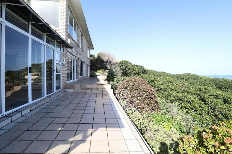 5 Bedroom Property for Sale in Outeniqua Strand Western Cape